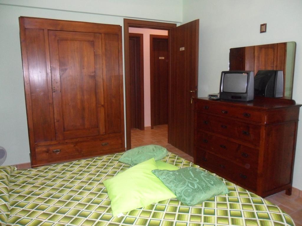 Agriturismo Poponi Villa Todi Habitación foto