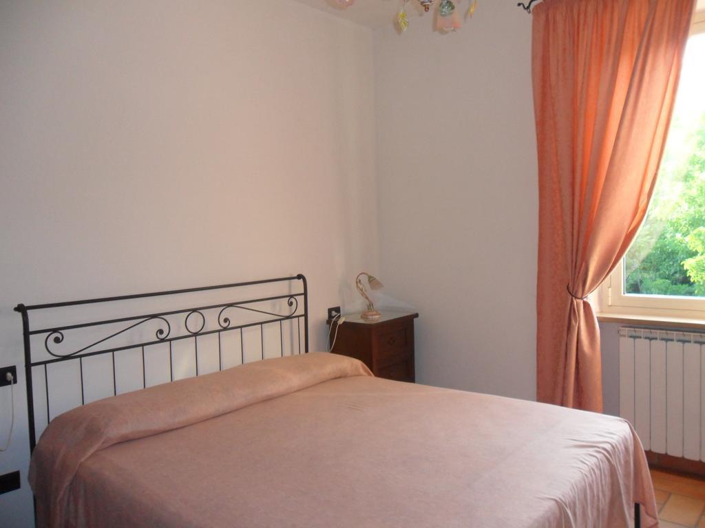 Agriturismo Poponi Villa Todi Habitación foto